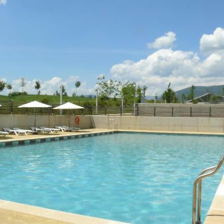 Precioso Apartamento Campo Golf Huesca Kültér fotó